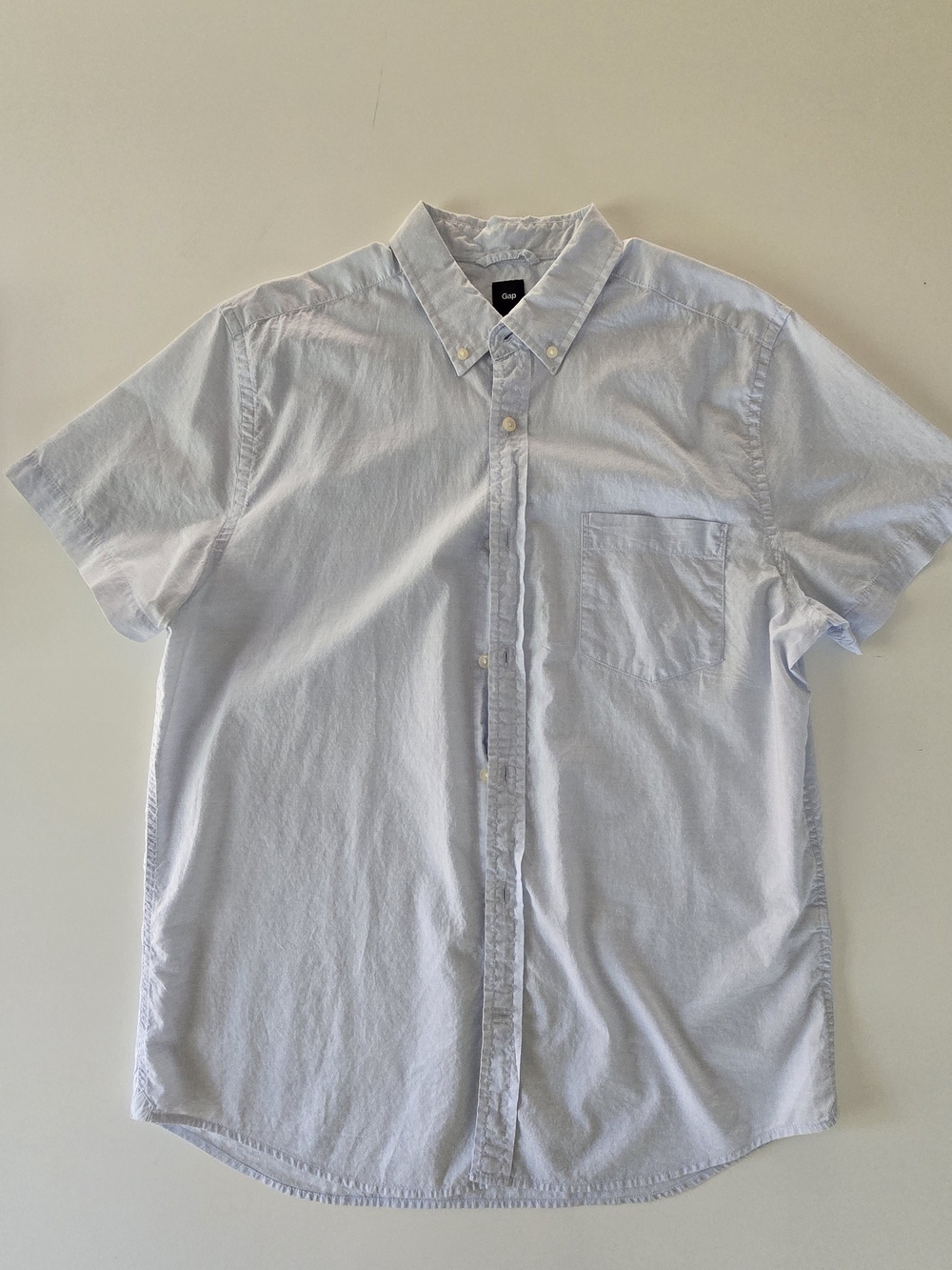 GAP Men’s Pale Blue Short-Sleeve Button-Down Shirt